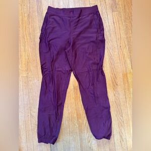 Lululemon Women's joggers Pants
